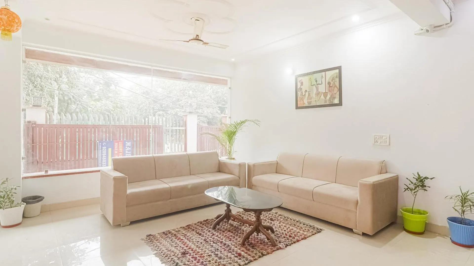 Collection O Majestic Inn Gurgaon