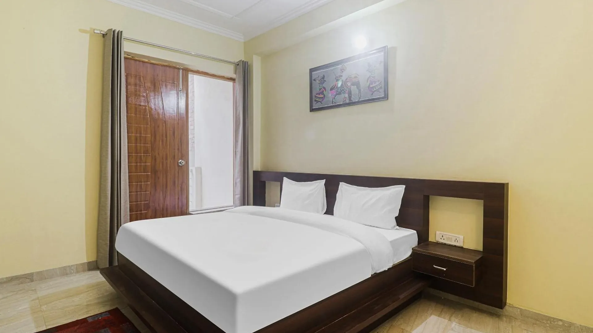 Hotel Collection O Majestic Inn Gurgaon