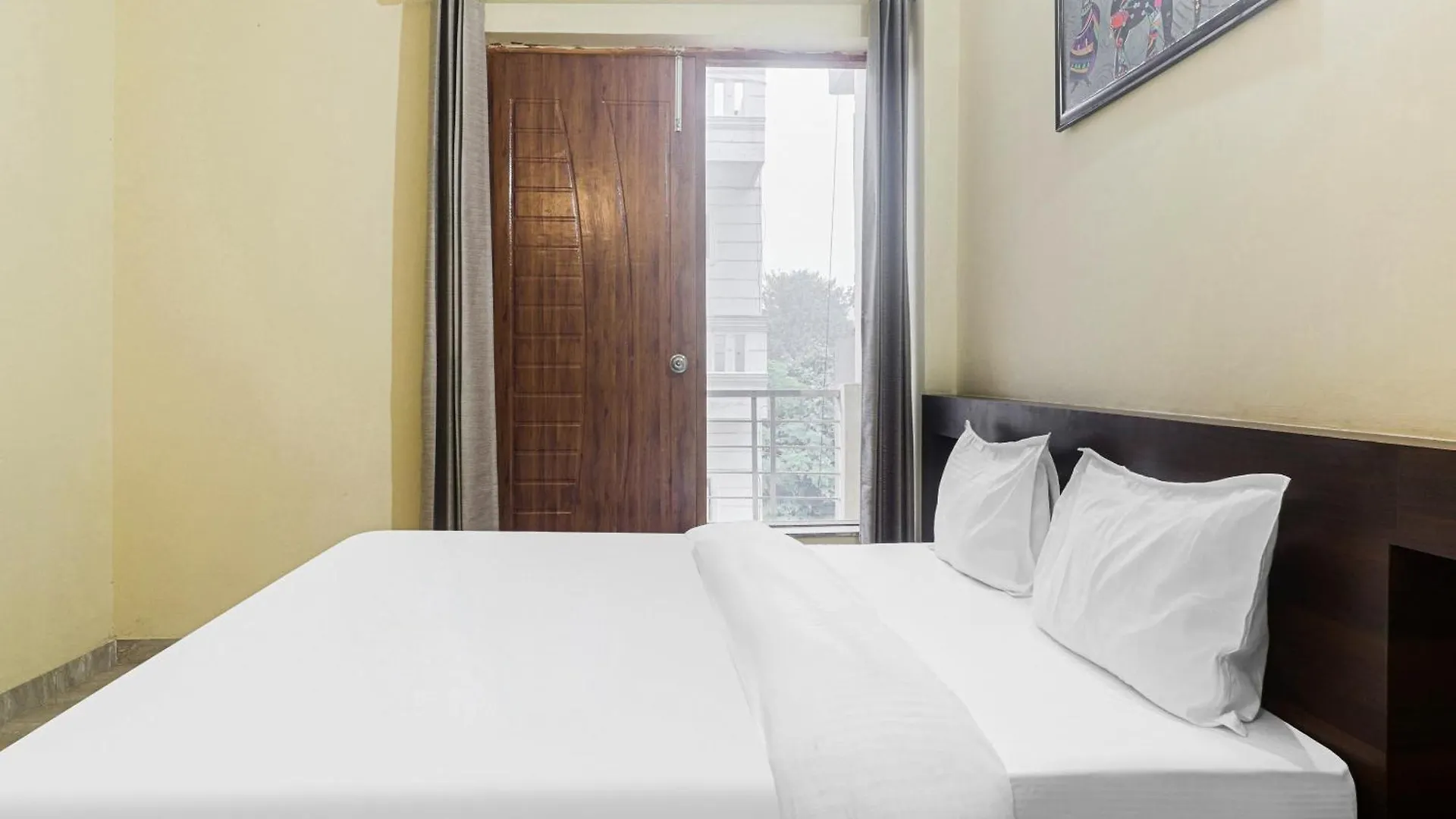 Collection O Majestic Inn Gurgaon