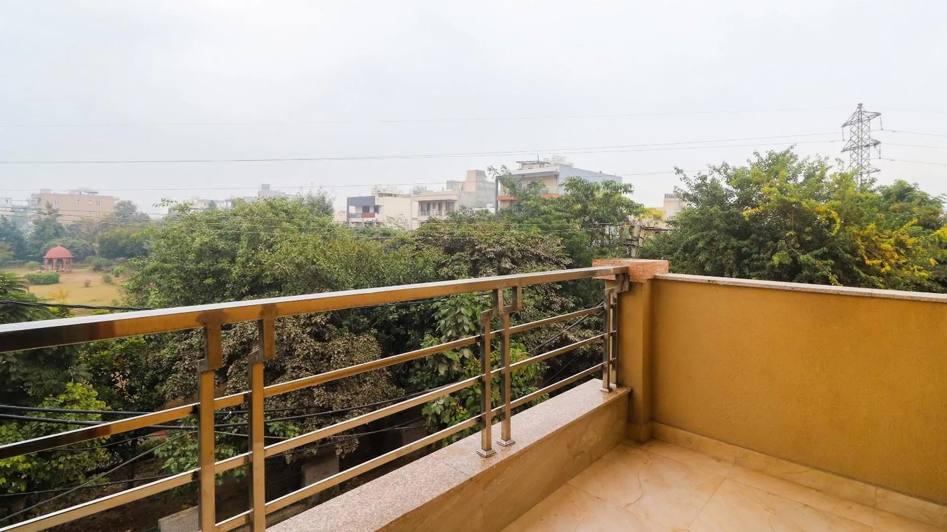 Collection O Majestic Inn Gurgaon Hotel